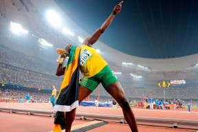 开云综合服务-_海底漫步体验：潜入海底探奇冒险_，kimmy海底探险